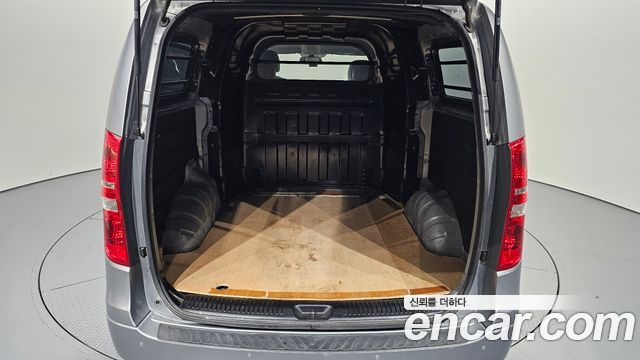 Hyundai Grand Starex Van 5-Seater Modern 2021 — фото 20