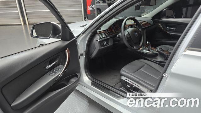 BMW 3 Series (F30) 320i 2014 — фото 11