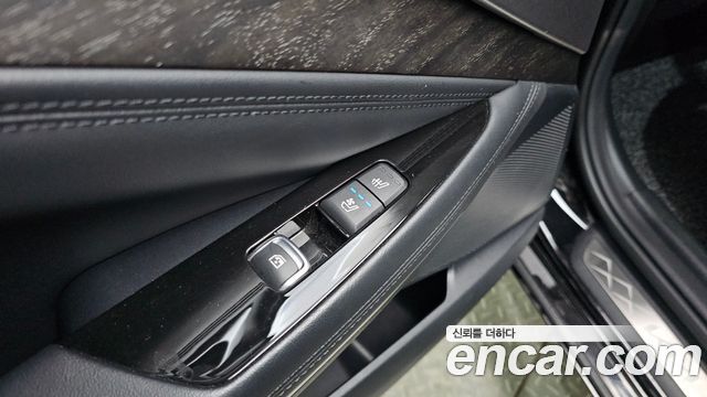 Kia K8 2.5 Gasoline 2WD Noblesse 2022 — фото 20