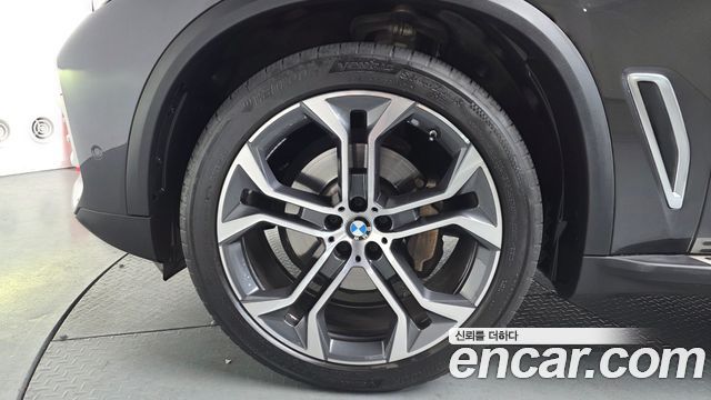 BMW X5 (G05) xDrive 40i xLine 2022 — фото 5