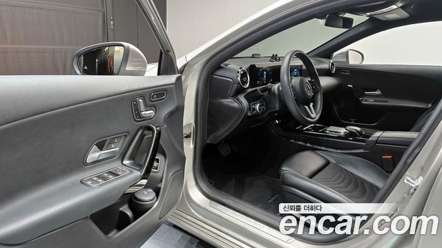 Mercedes-Benz A-Class (W177) A220 Sedan 2020 — фото 11