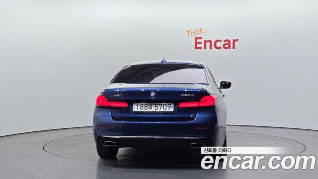 BMW 5 Series (G30) 523d xDrive Luxury 2021 — фото 4