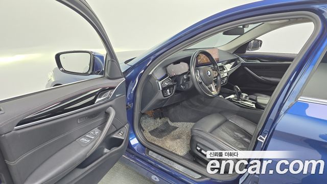 BMW 5 Series (G30) 523d xDrive Luxury 2021 — фото 10