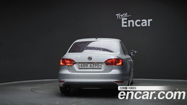 Volkswagen Jetta 2.0 TDI 6th 2012 — фото 4