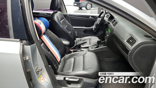 Volkswagen Jetta 2.0 TDI 6th 2012 — фото 10