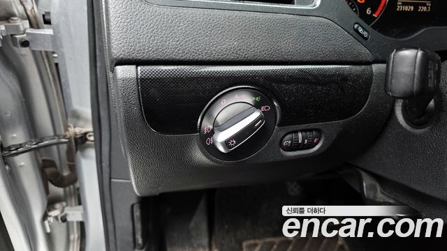 Volkswagen Jetta 2.0 TDI 6th 2012 — фото 16