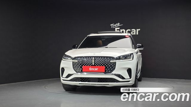 Lincoln Aviator (II) 3.0 Black Label AWD 2025 — фото 3