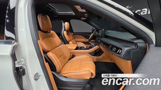 Lincoln Aviator (II) 3.0 Black Label AWD 2025 — фото 10
