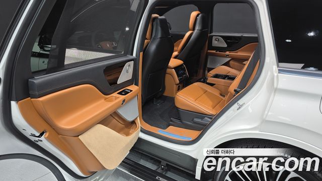 Lincoln Aviator (II) 3.0 Black Label AWD 2025 — фото 21