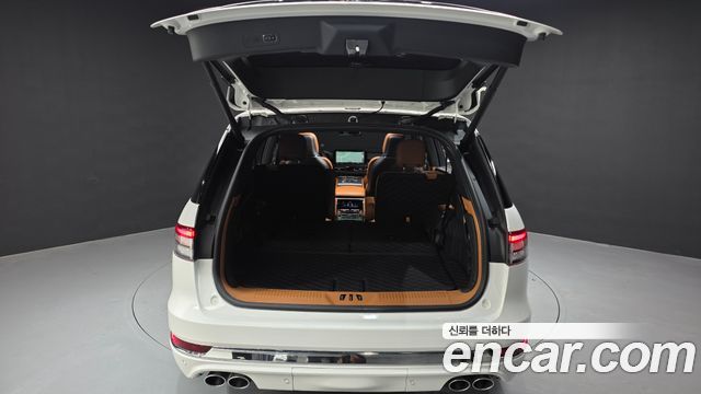 Lincoln Aviator (II) 3.0 Black Label AWD 2025 — фото 24