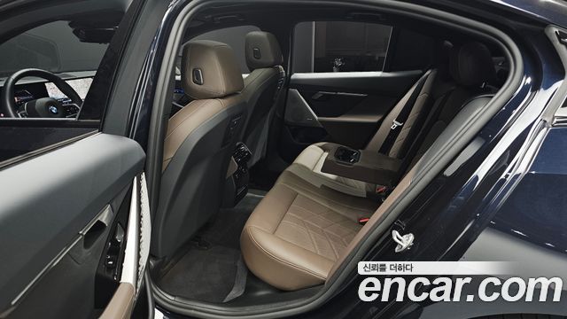 BMW 5 Series (G60) 520i M Sport 2025 — фото 12