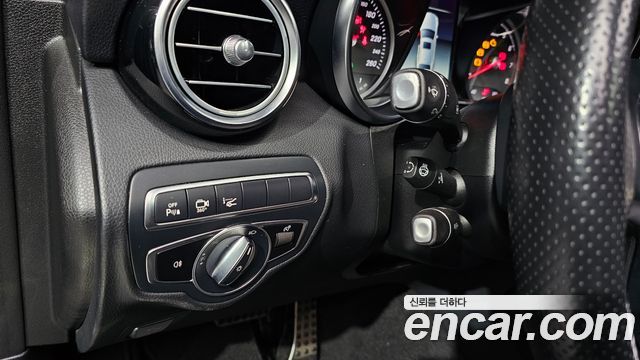Mercedes-Benz GLC-Class (X253) GLC300 4MATIC AMG Line Coupe 2019 — фото 21