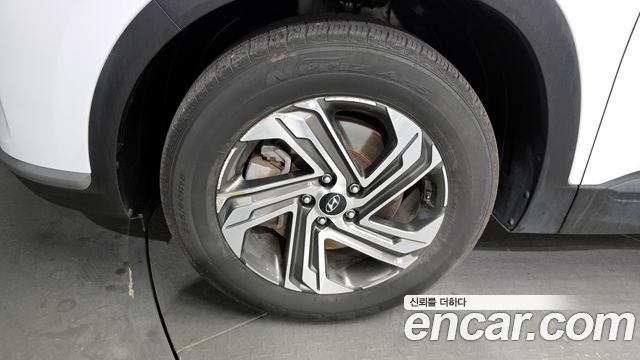 Hyundai Santa Fe Gasoline 2.5T 2WD Exclusive 2022 — фото 5
