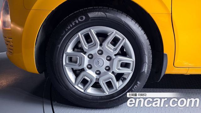 Hyundai Staria L3.5  Kinder Safety Car 15-Seater 2024 — фото 5