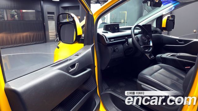 Hyundai Staria L3.5  Kinder Safety Car 15-Seater 2024 — фото 11