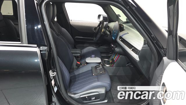MINI Cooper S (IV) 5 Door Favoured 2025 — фото 10