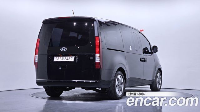 Hyundai Staria 4WD Tourer 9-Seater Modern 2025 — фото 2