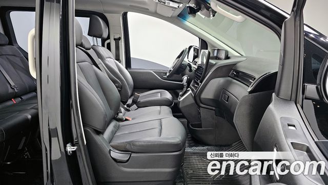 Hyundai Staria 4WD Tourer 9-Seater Modern 2025 — фото 10