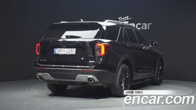 Ford Explorer (VI) 3.3 Hybrid 2022 — фото 2
