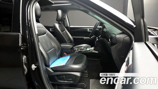 Ford Explorer (VI) 3.3 Hybrid 2022 — фото 11