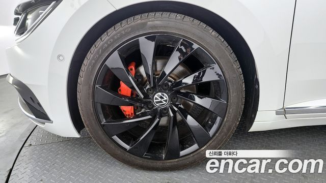 Volkswagen Arteon 2.0 TDI Premium 2019 — фото 5