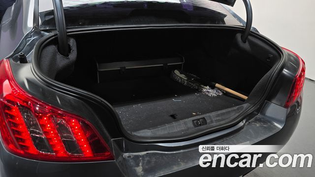 Peugeot 508 1.6 e-HDi Active First Generation 2014 — фото 20