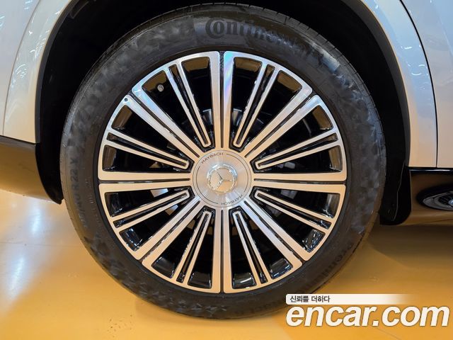 Mercedes-Benz GLS-Class (X167) Maybach GLS600 4MATIC Manufakur 2023 — фото 5
