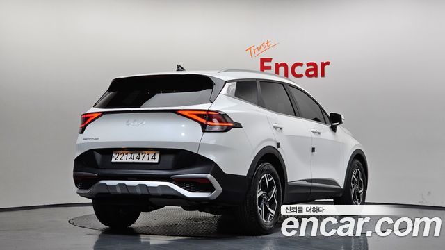 Kia Sportage (V) Diesel 2.0 2WD Prestige 2023 — фото 2