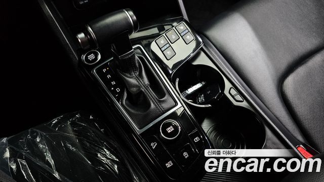 Kia Sportage (V) Diesel 2.0 2WD Prestige 2023 — фото 9
