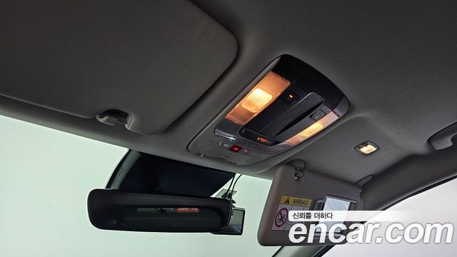 Kia Sportage (V) Diesel 2.0 2WD Prestige 2023 — фото 19