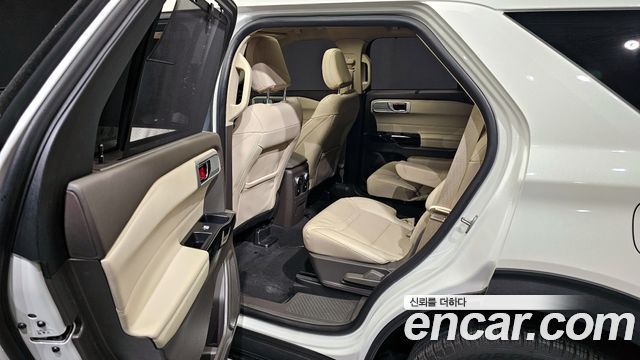 Ford Explorer (VI) 3.0 Platinum 4WD 2022 — фото 11