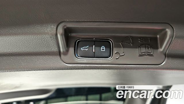 Ford Explorer (VI) 3.0 Platinum 4WD 2022 — фото 20