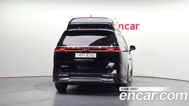 Kia Carnival (IV) Gasoline 7-seater Limousine(Special vehicle) 2023 — фото 4