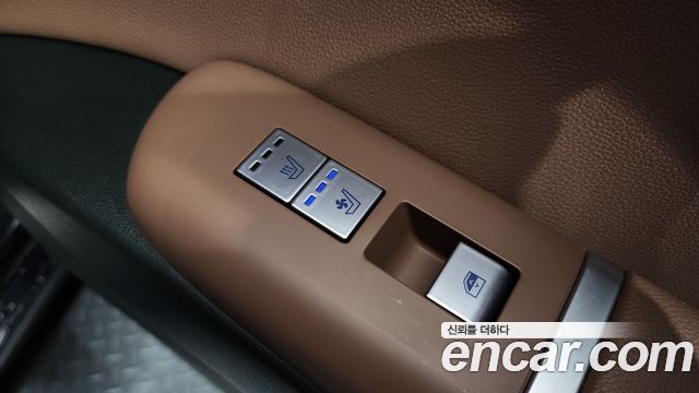 Hyundai Grandeur (GN7) 3,5 Gasoline 4WD Exclusive 2024 — фото 19