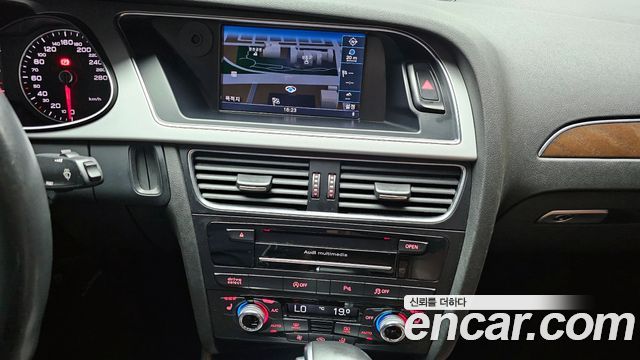 Audi A4 30 TDI Dynamic B8 2016 — фото 14