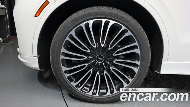 Lincoln Aviator (II) 3.0 Black Label AWD 2025 — фото 5