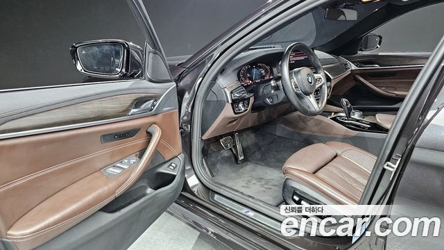 BMW 5 Series (G30) 530i xDrive M Sport Package Plus 2020 — фото 10