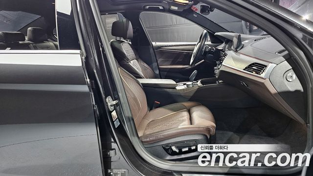 BMW 5 Series (G30) 530i xDrive M Sport Package Plus 2020 — фото 11
