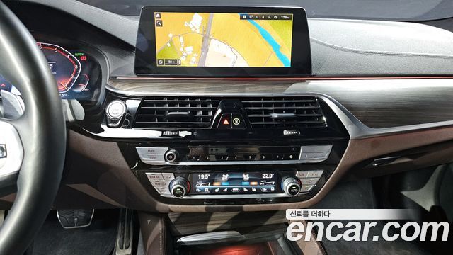 BMW 5 Series (G30) 530i xDrive M Sport Package Plus 2020 — фото 14