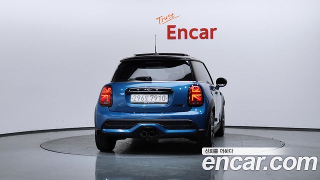 MINI Cooper S Classic Third Generation 2022 — фото 4