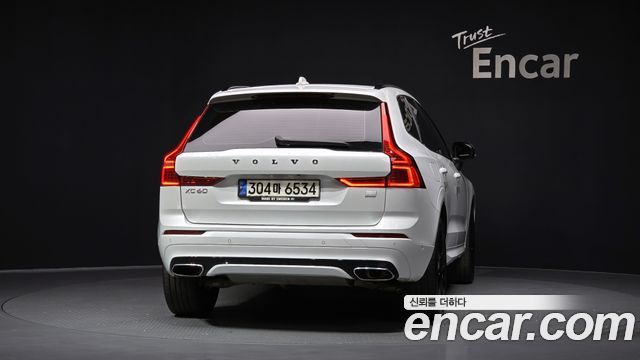 Volvo XC60 (II) T8 R-Design 2021 — фото 4