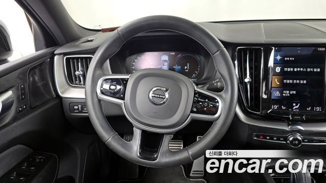 Volvo XC60 (II) T8 R-Design 2021 — фото 17