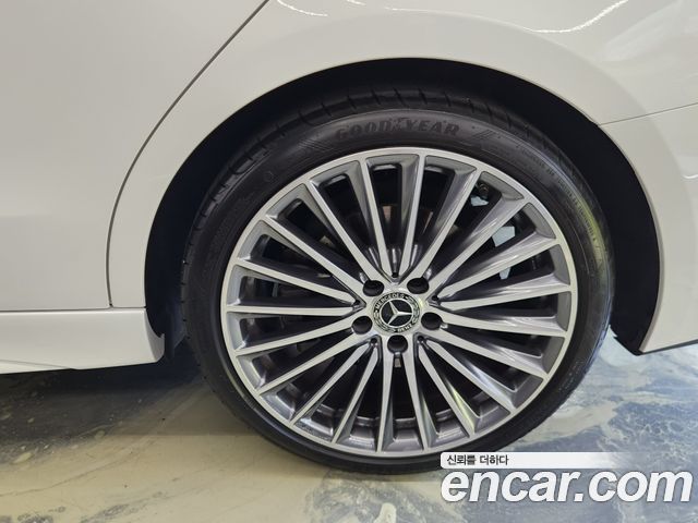 Mercedes-Benz C-Class (W206) C300 4MATIC AMG Line 2023 — фото 5