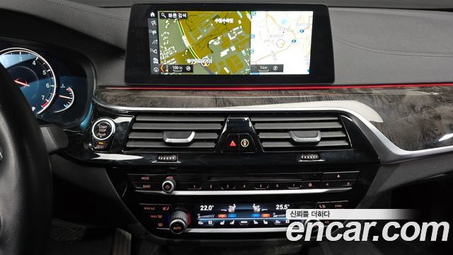 BMW 5 Series (G30) 540i xDrive Luxury Plus 2018 — фото 18