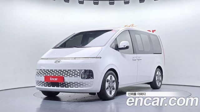 Hyundai Staria 4WD Tourer 9-Seater Modern 2023 — фото 1