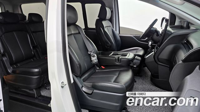 Hyundai Staria 4WD Tourer 9-Seater Modern 2023 — фото 10