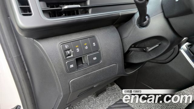 Hyundai Staria 4WD Tourer 9-Seater Modern 2023 — фото 15