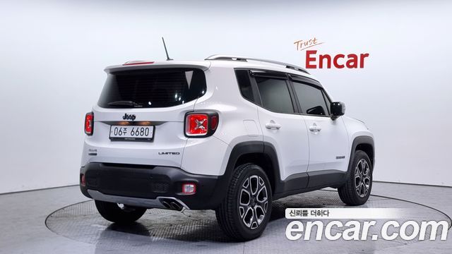 Jeep Renegade 2.0 Diesel Limited AWD 2017 — фото 2