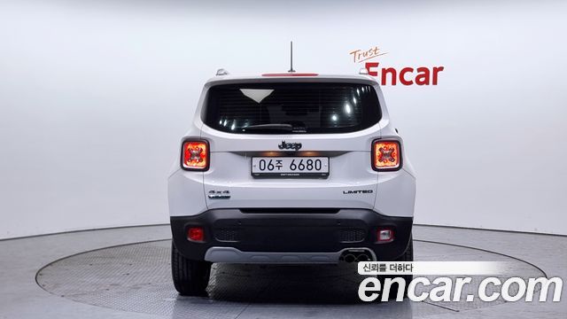 Jeep Renegade 2.0 Diesel Limited AWD 2017 — фото 4