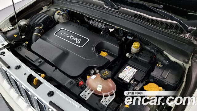 Jeep Renegade 2.0 Diesel Limited AWD 2017 — фото 6